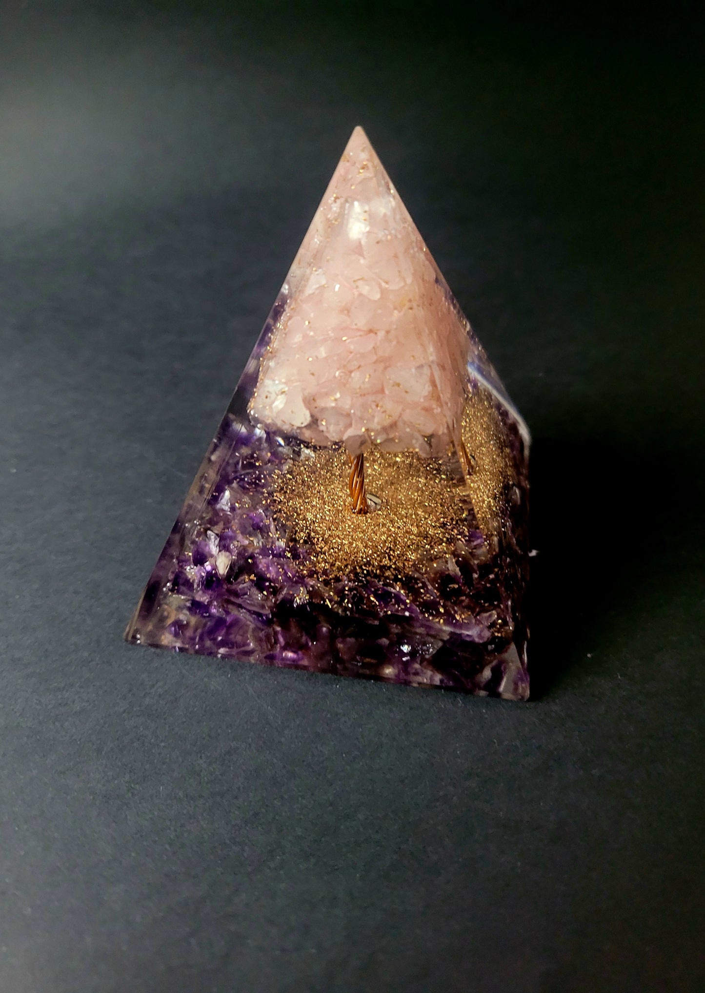 Pirámide de Orgón Amatista y Cuarzo Rosa
